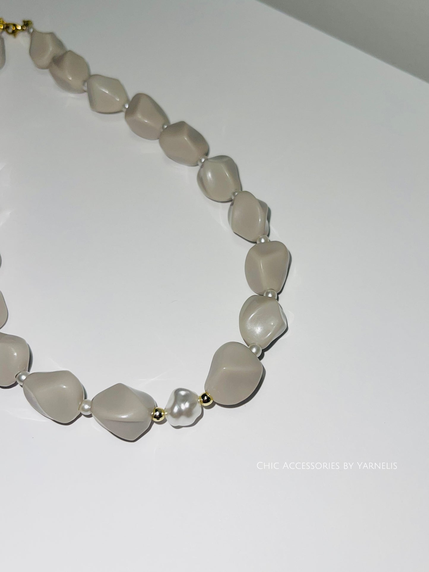 Elegancia gris