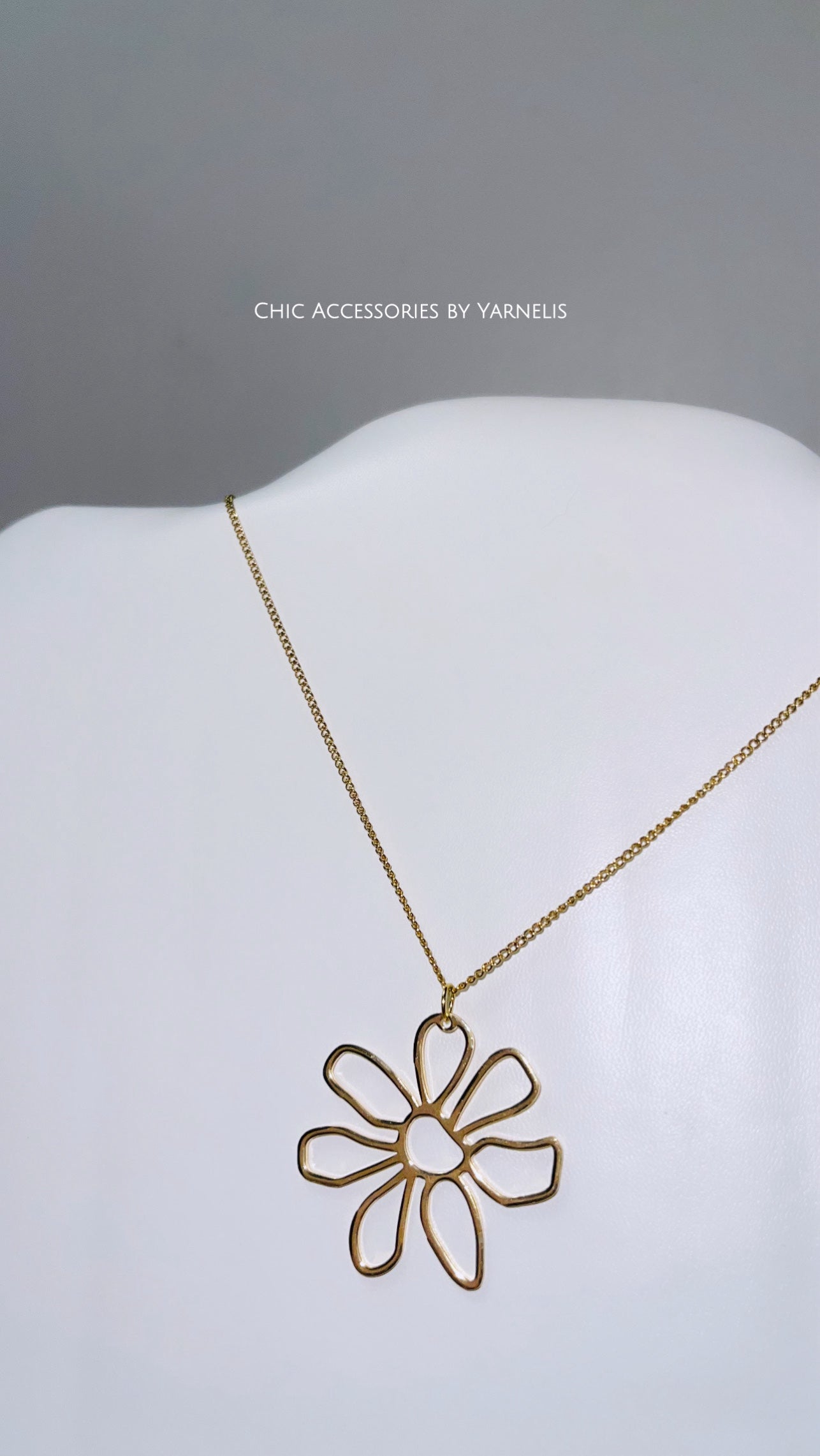 Chic Accessories by Yarnelis